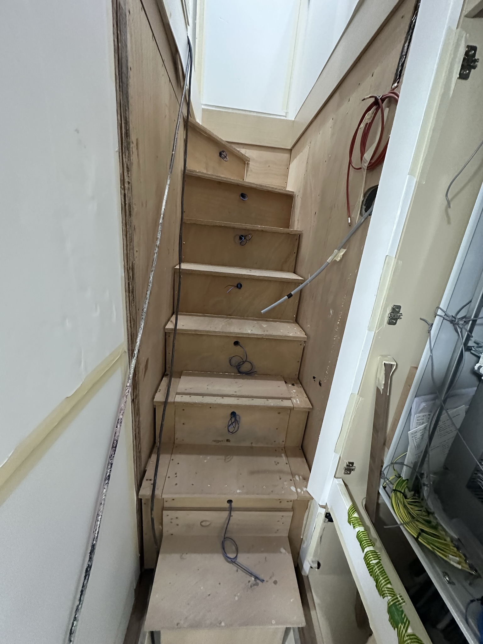 Build-448-231208-crew-stairs.jpg