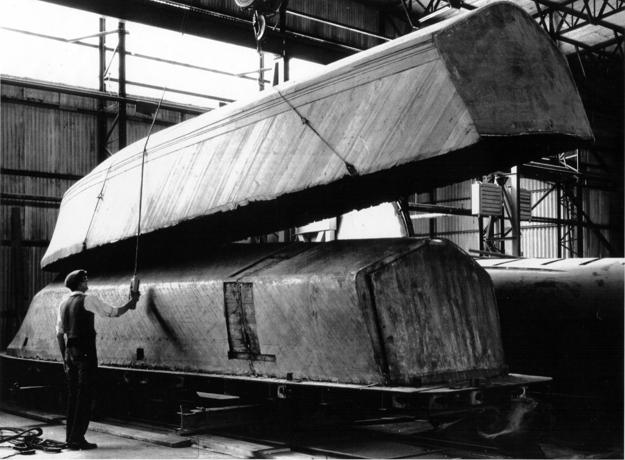 Huntsman-28-hull-lifted-from-mould-c-Perkins.jpg