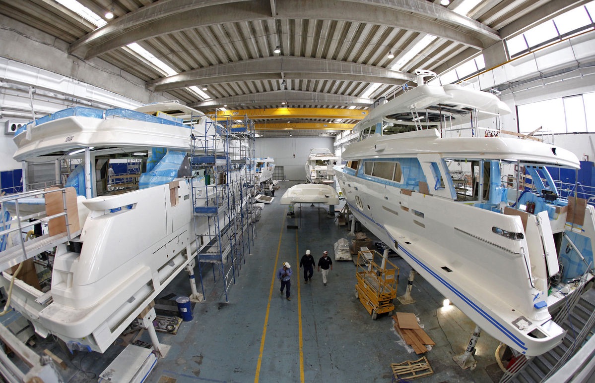 FG-Custom-line-factory-Ancona.jpg