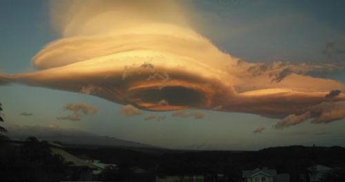 lenticularcloud1103.jpg