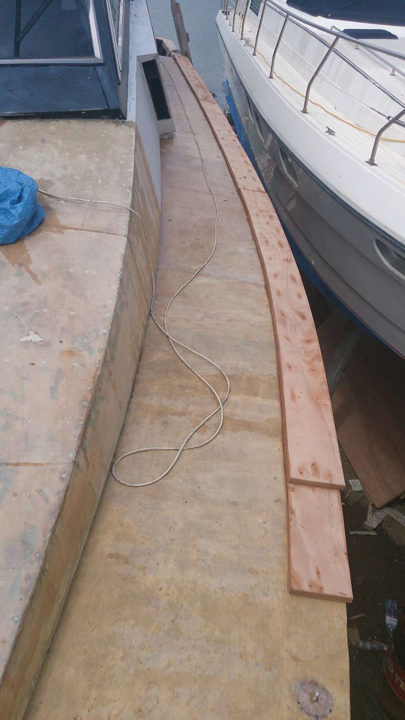 toerail+rubbingstrake_8.jpg