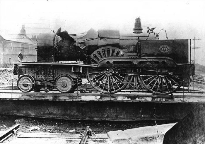 North_British_Railway_locomotive_224.jpg