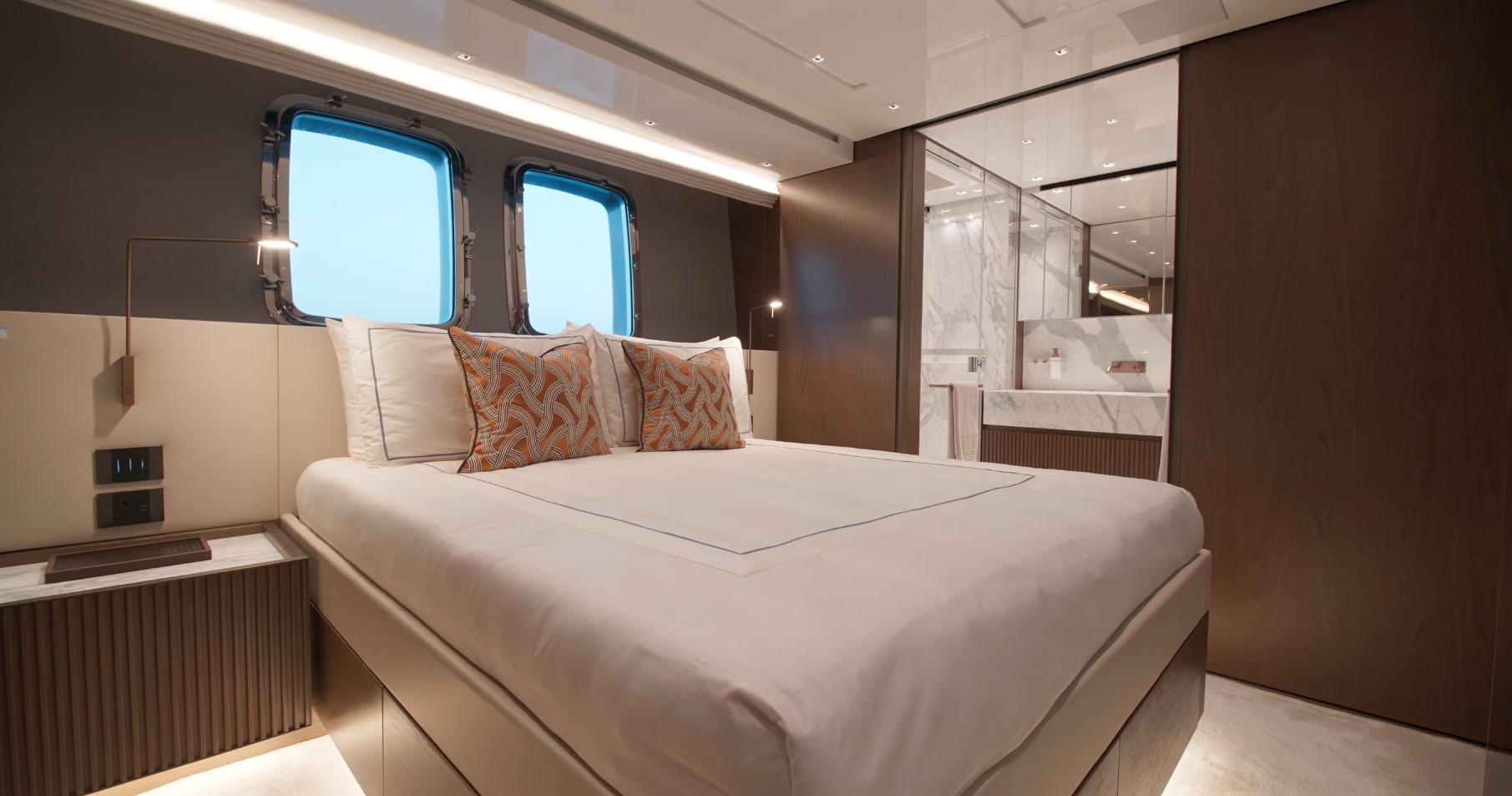 JP-15-VIP-cabin-with-bathroom.jpg