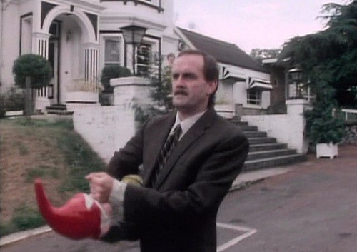fawlty_gnome.jpg
