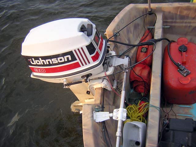 camoWhalerSteering.jpg