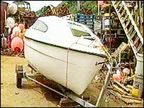 _41262355_accidentboat2_203.jpg