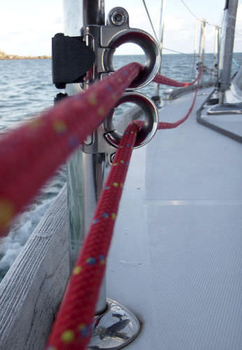 sailboat-fairlead-deck-21382-8005134.jpg