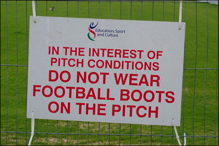 silly_signs_3_gallery_450x300.jpg